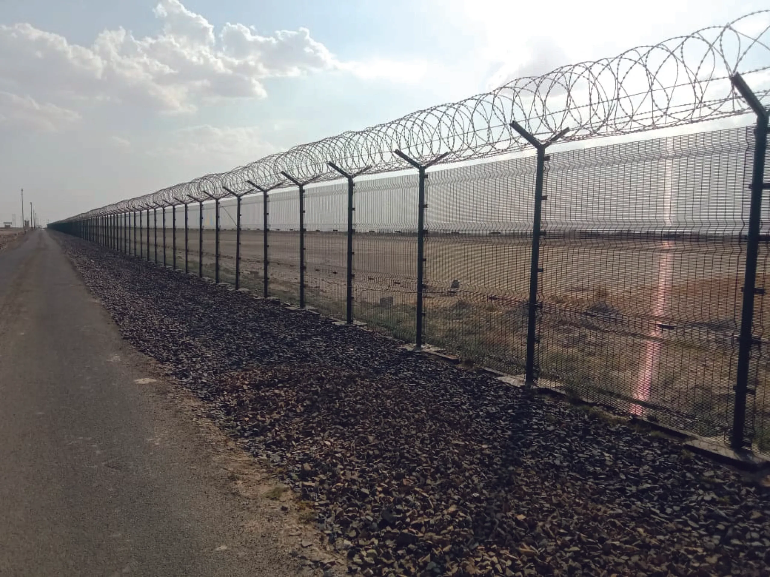 wire mesh storage cages